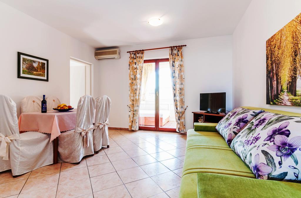 Villa Mare Apartments Vir Exterior foto